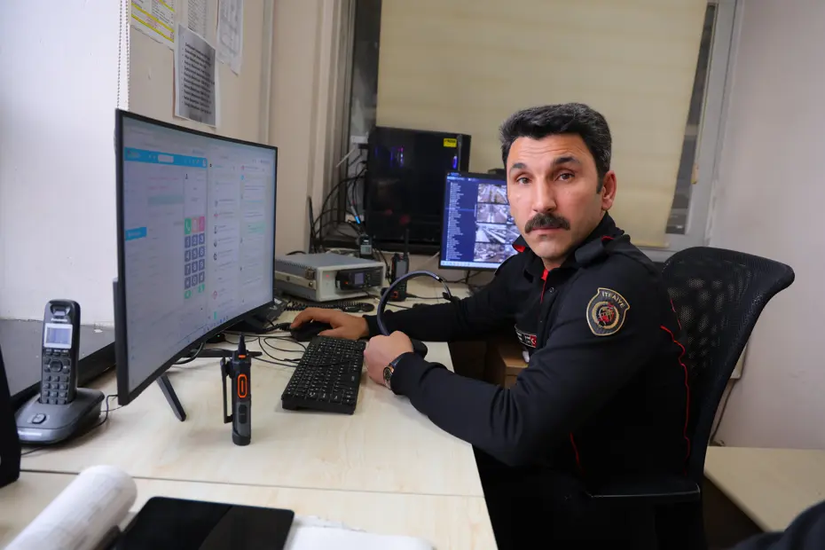 Depremde oğlunu kaybeden itfaiye eri, teselliyi binlerce canı kurtarmakta buldu