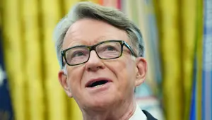 İngiltere'de Epstein depremi. Mandelson'un "Lord" unvanı geri alınabilir