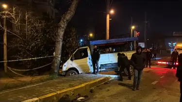 Kamyonetten fırlayan stepne yayayı ağır yaraladı