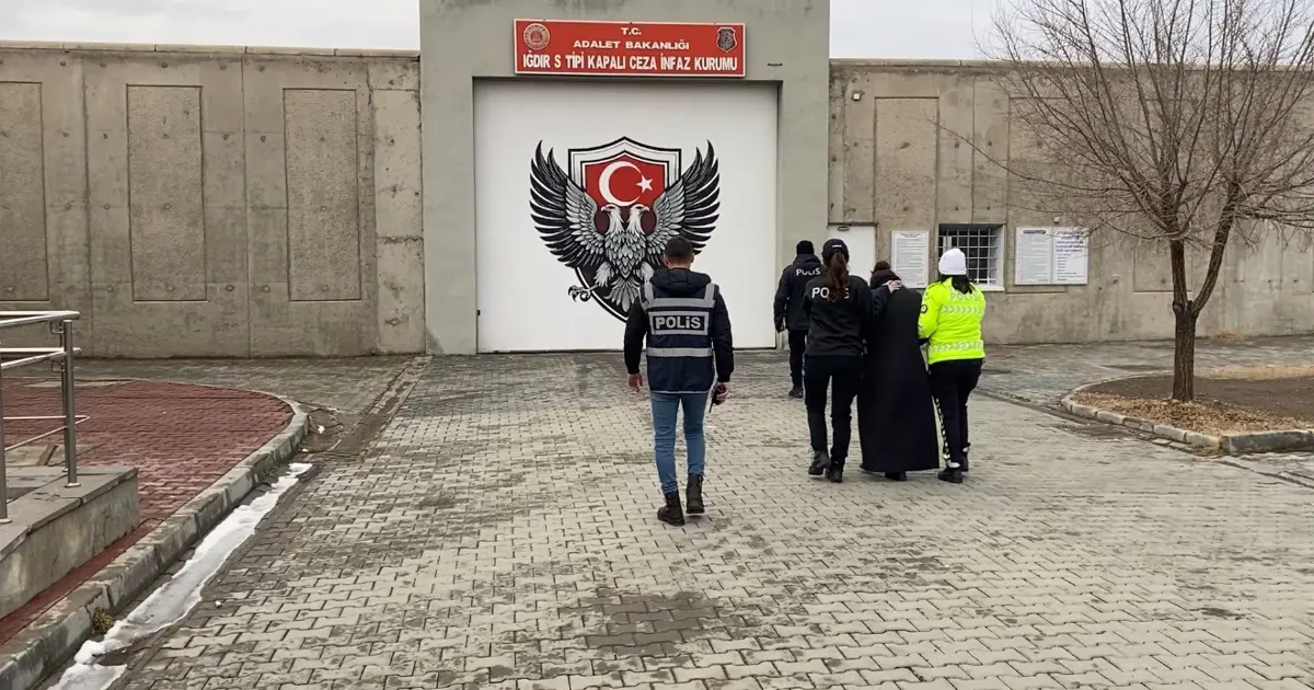 43 yıl kesinleşmiş hapis cezası bulunan yabancı uyruklu şüpheli yakalandı