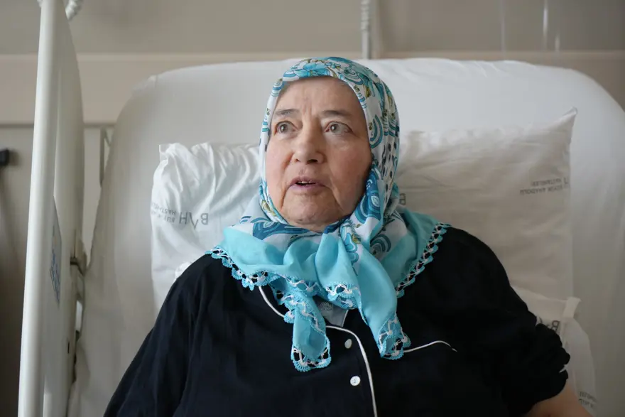 Nefes alamıyor, sağlıkla yürüyemiyordu. Vücudundan 10,5 kilogramlık kitle çıkarıldı 