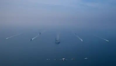 ABD donanması Umman Denizi'nde. CENTCOM fotoğrafları paylaştı
