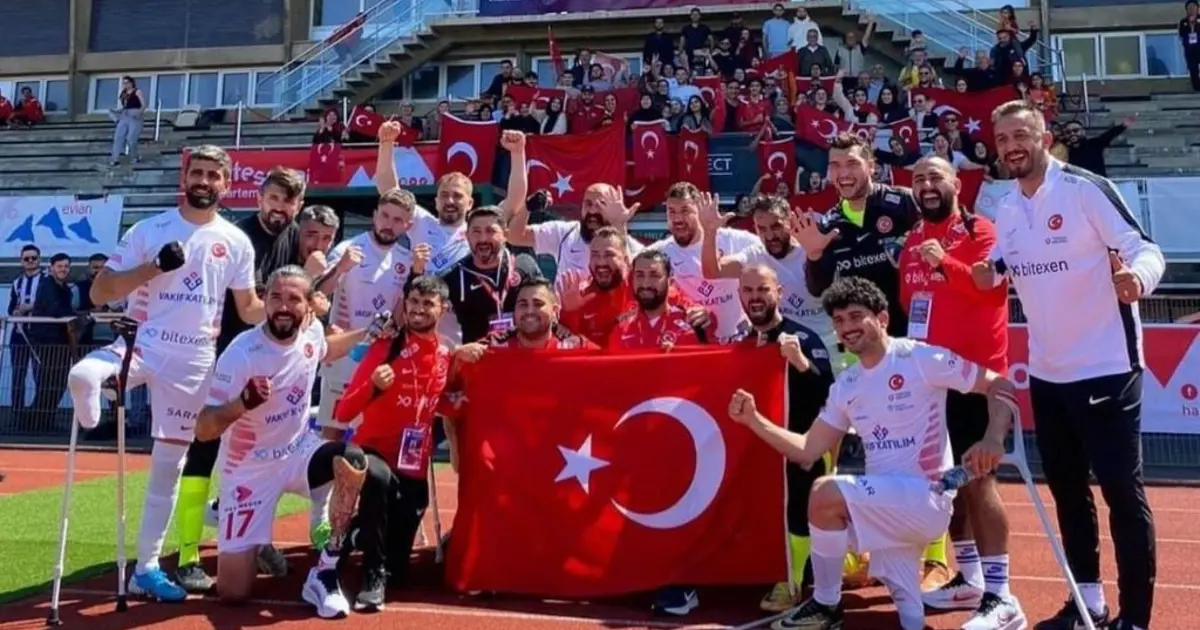 Ampute futbol takımı şampiyonluktan şampiyonluğa koşuyor. Engelsiz kalplere umut oluyor