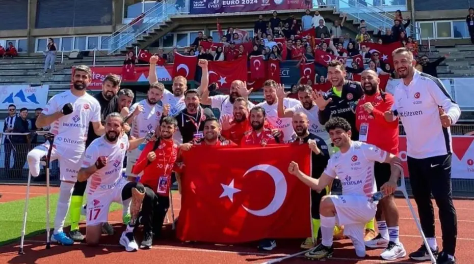 Ampute futbol takımı şampiyonluktan şampiyonluğa koşuyor. Engelsiz kalplere umut oluyor