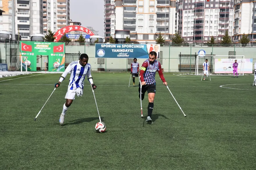 Ampute futbol takımı şampiyonluktan şampiyonluğa koşuyor. Engelsiz kalplere umut oluyor 