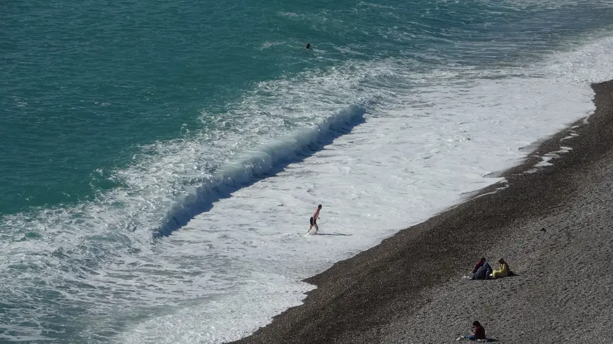 Antalya dün yağışlıyken bugün güneş açtı 1