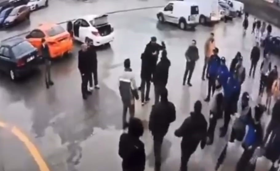 Araç muayene istasyonunda kavga. Polis memuru hayatını kaybetti
