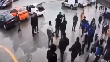 Araç muayene istasyonunda kavga. Polis memuru hayatını kaybetti