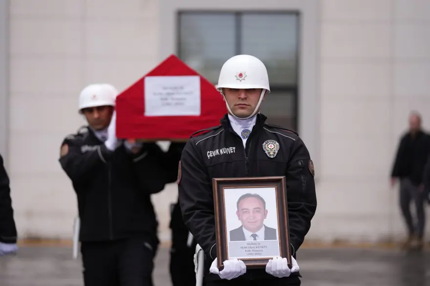 İKİ ŞÜPHELİ TUTUKLANMIŞTI 2 İKİ ŞÜPHELİ TUTUKLANMIŞTI 2