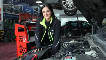 3 üniversite bitirdi. "Erkek işi" denilen meslekte Meryem fark yarattı