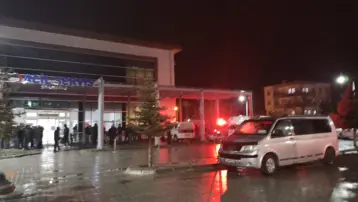Aynası kırıldı diye otomobile ateş açtı. 2 ölü