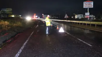 Çukurlar kabus oldu. Valinin makam aracı da yolda kaldı