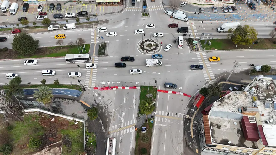 James Bond filmine sahne olmuştu, izleri siliniyor. Simge köprüde yıkım başladı 4