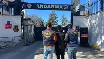 Diyarbakır'da yapılan operasyonlarda 105 hükümlü yakalandı