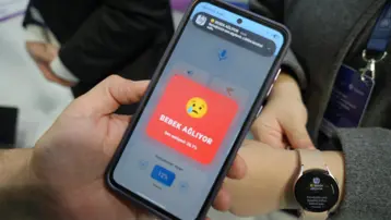 Lise öğrencilerinden işitme engelli anneler için “Sesimi Gör Anne”