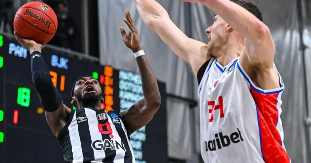 Skandal pankartın cezası açıklandı