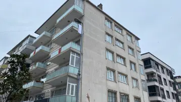 İstanbul'da büyük panik. 5 katlı bina kaydı, hemen boşaltıldı