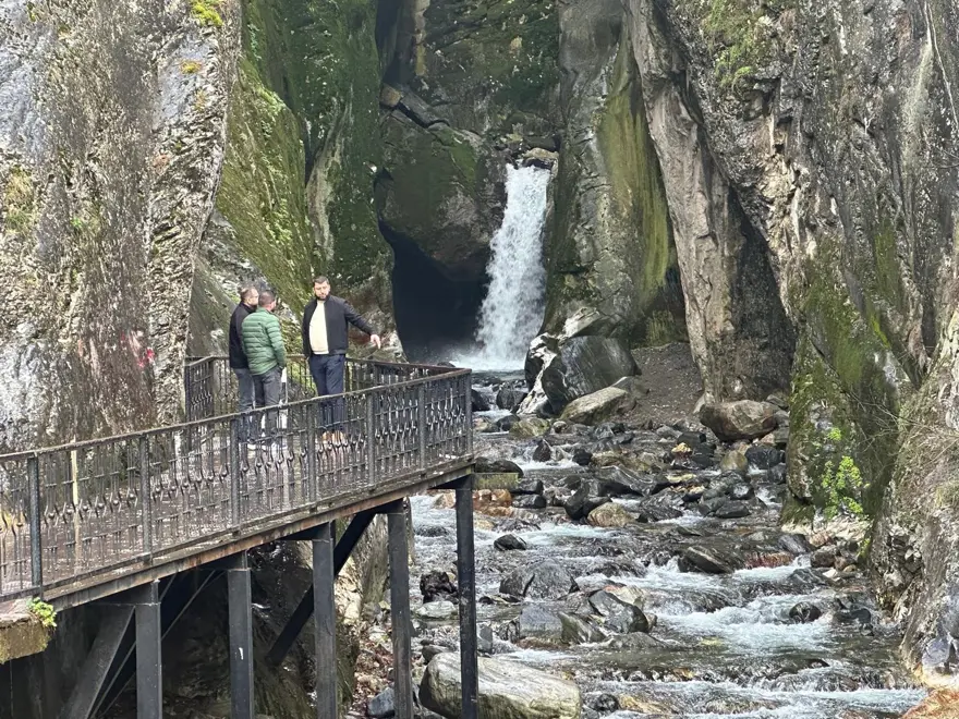 Yazın kurumak üzereydi. Kar sularıyla yeniden coştu 