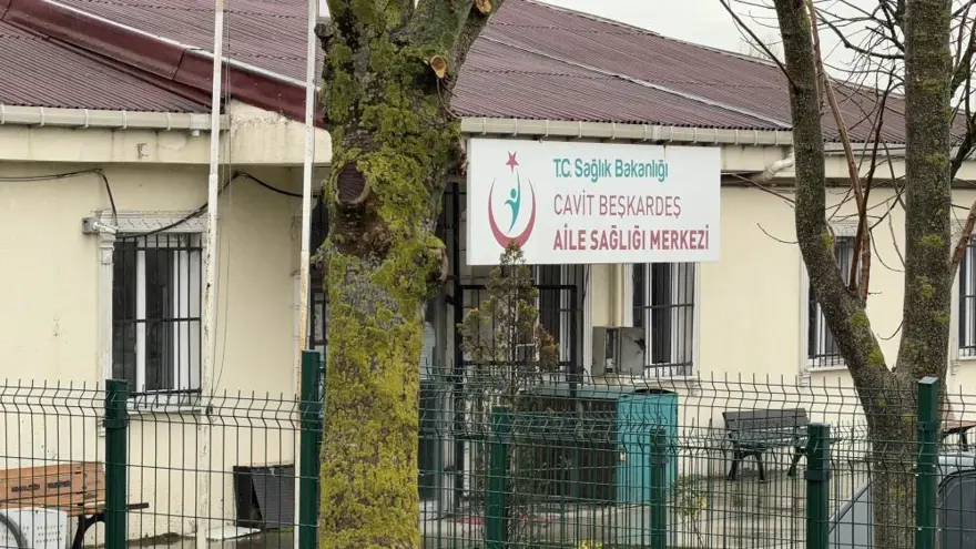 DOKTOR, BAŞKA BİR DOKTORU SUÇLADI
1 DOKTOR, BAŞKA BİR DOKTORU SUÇLADI
1