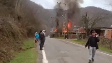 Mutfak tüpü evi yaktı