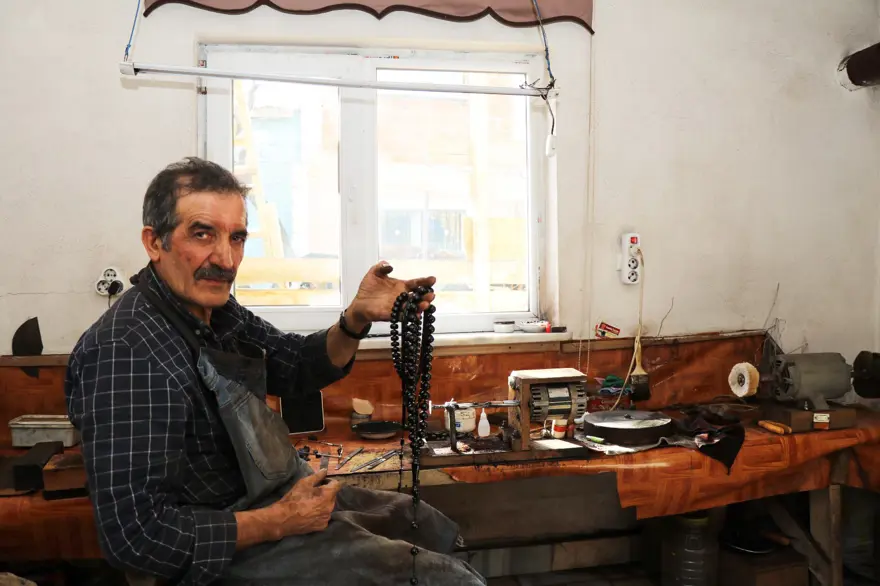 2 binlerce liradan başlayıp 6 binlerce liraya kadar çıkıyor. Günde 7 adet üretiyor 2