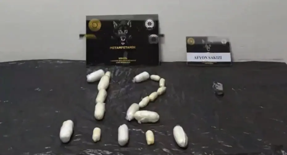 Kapsül halinde 88 parça uyuşturucu yutan şüpheliler tutuklandı