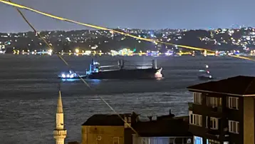 Vuruldu, karaya oturdu... Bu defa fırtınada savruldu