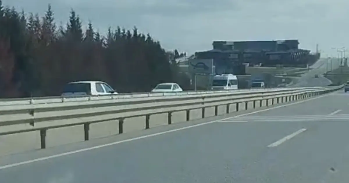 Kilometrelerce ters yönde ilerledi, faciaya ramak kaldı