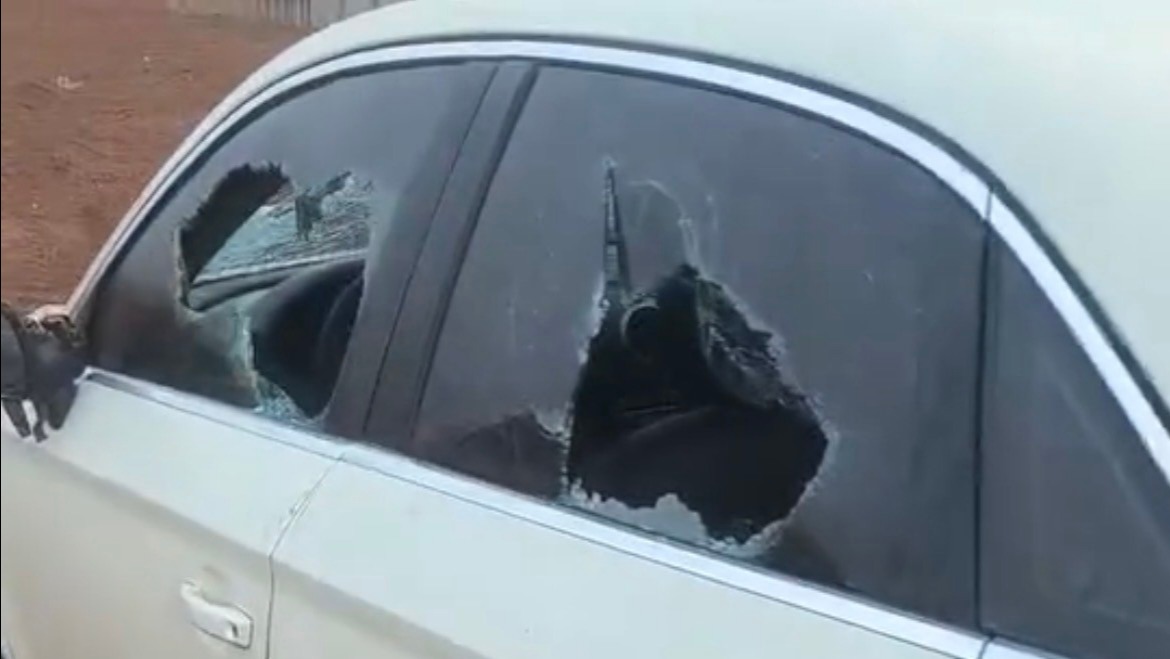 Önce alkol aldılar sonra bindikleri otomobili kurşun yağmuruna tuttular