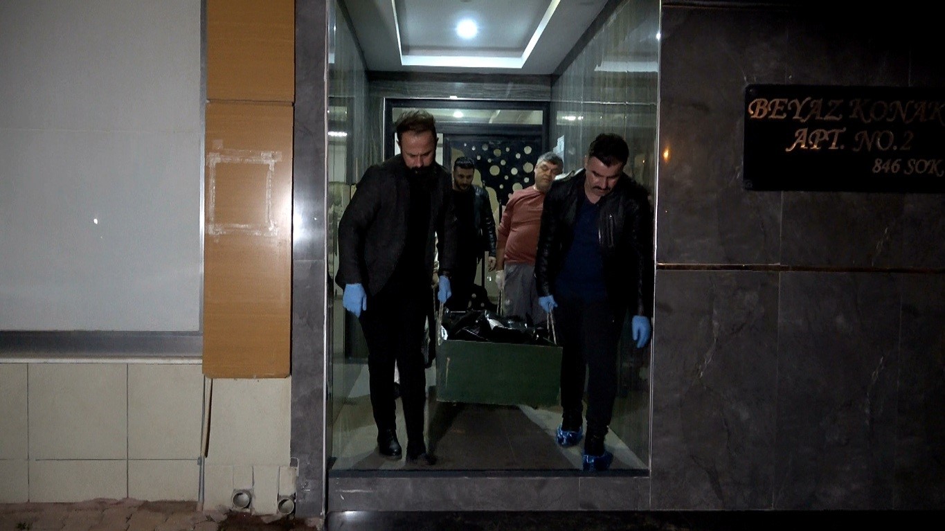 İnternetten tanıştığı kişi defalarca bıçaklayarak öldürdü