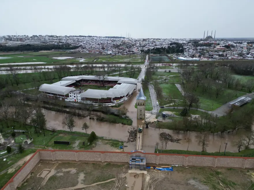 Tunca Nehri taştı. Er Meydanı sular altında kaldı 2