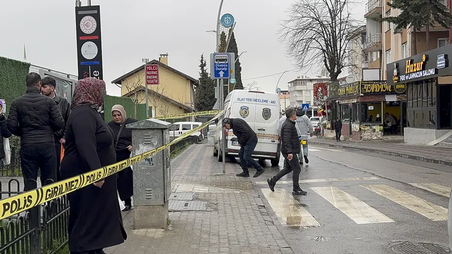 Gebze'de tren istasyonunda kadın cinayeti 