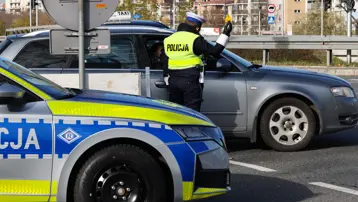 Polis ve durdurduğu sürücünün uyuşturucu testi pozitif çıktı