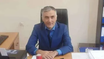 Balkondan düşen öğretmen hayatını kaybetti
