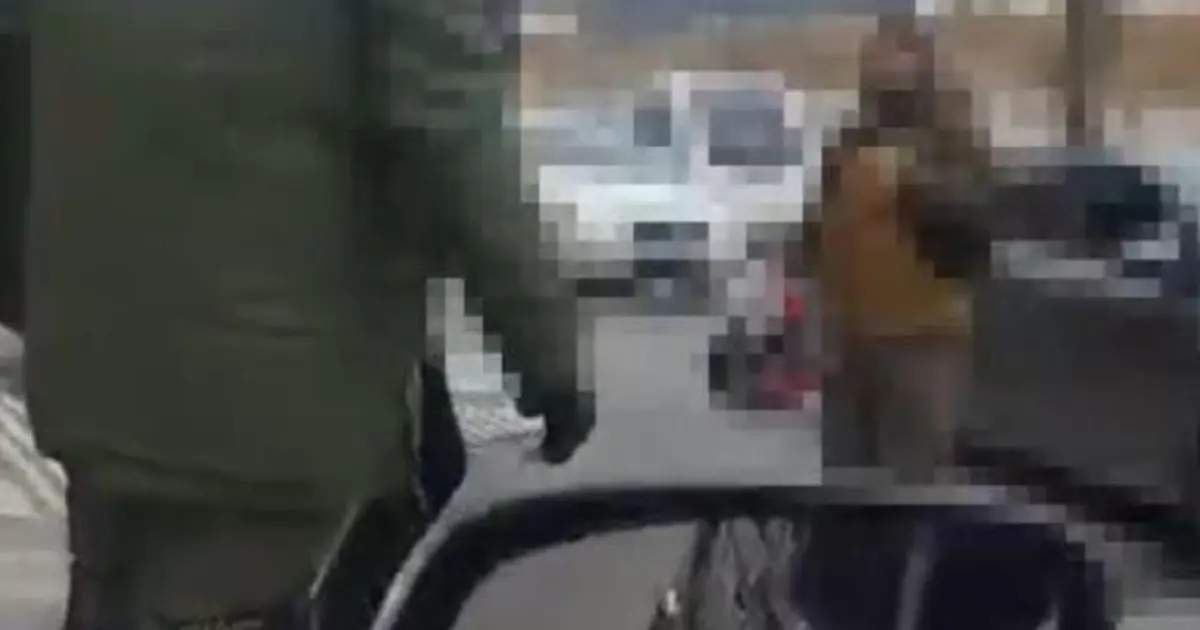 Trafikte motosiklet sürücüsüne silahlı tehdit