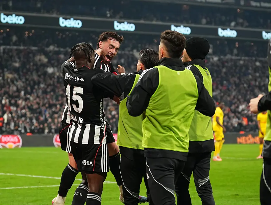 Beşiktaş'ta Orkun Kökçü bir açıldı pir açıldı