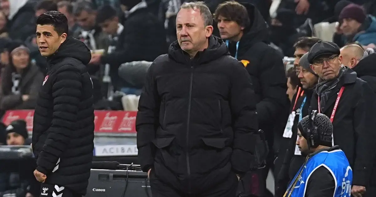 Beşiktaş'ta Sergen Yalçın cezalı duruma düştü