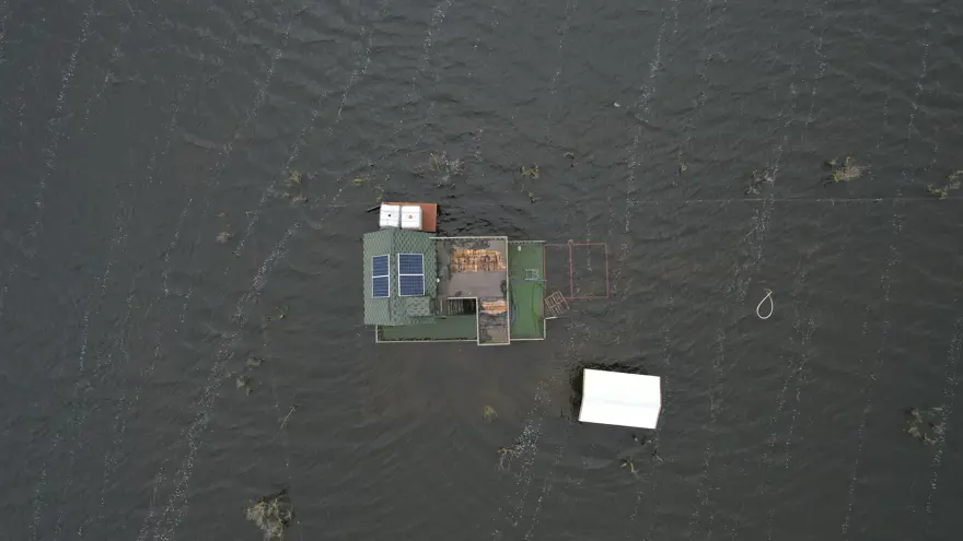 Bursa'da göl taştı. Su seviyesi 10 metre yükseldi, hobi bahçeleri sular altında kaldı 