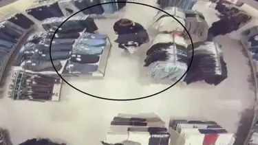 Alışveriş yapar gibi mağazaya girdi, hırsızlık yaptı. 118 cürüm kaydı ortaya çıktı