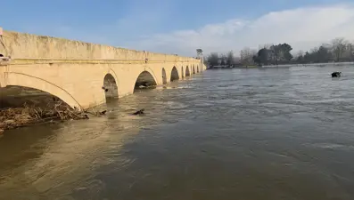 Edirne'de su taşkını: Alarm seviyesi turuncuya düştü