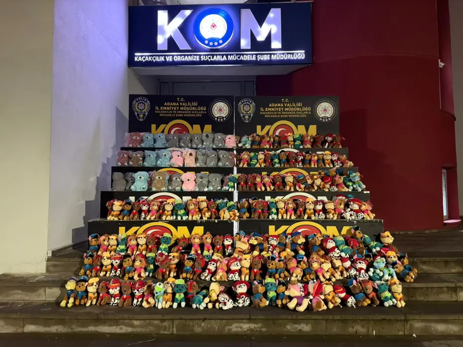 Çuvalların içinden yüzlerce çıktı. Sağlığa zararlı olabileceği değerlendiriliyor