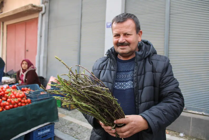 ''Kedirgen'' adıyla da biliniyor. Şifalı bitki pazara indi, bağı 150 TL'ye satılıyor 1 ''Kedirgen'' adıyla da biliniyor. Şifalı bitki pazara indi, bağı 150 TL'ye satılıyor 1
