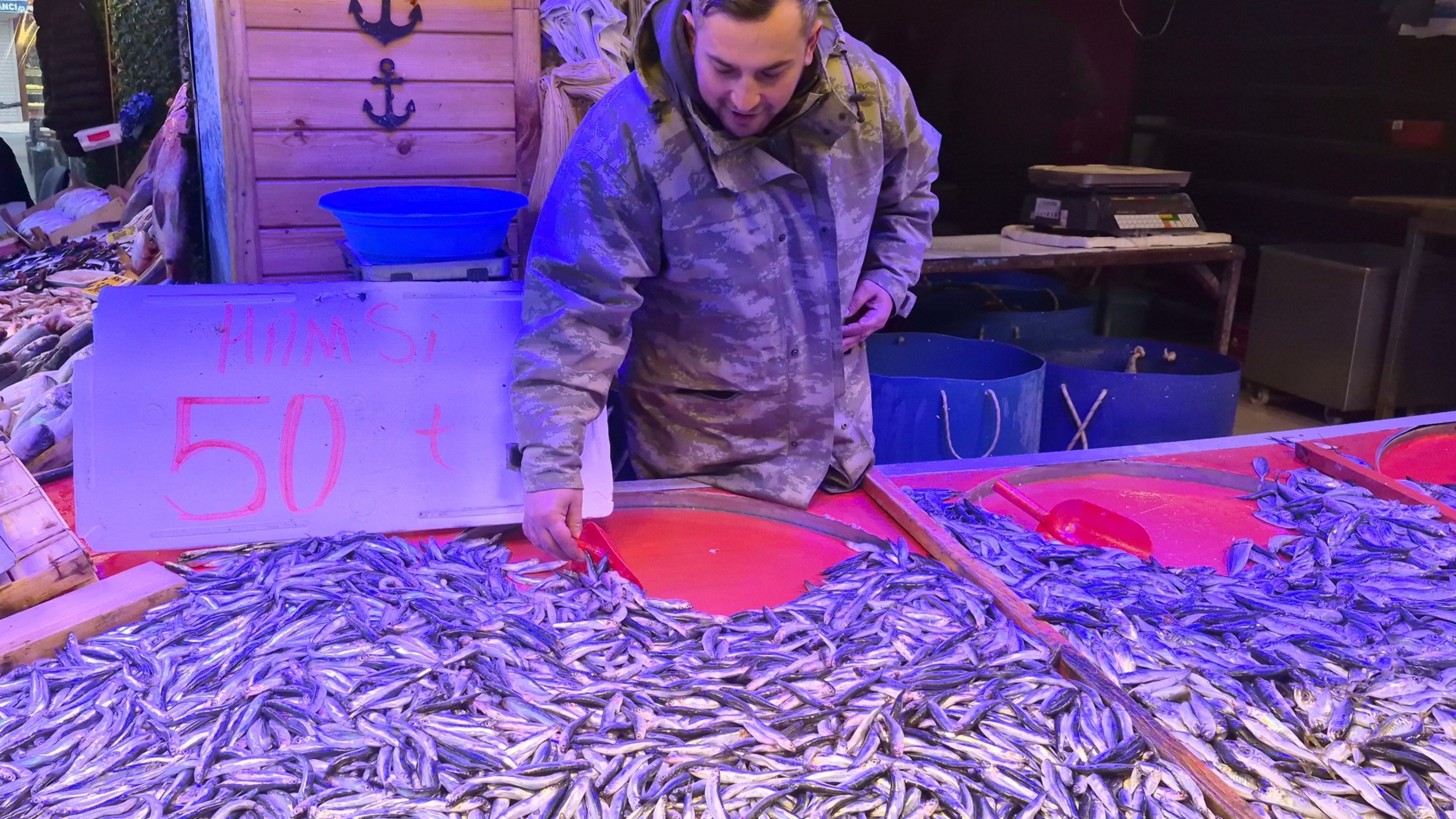 Fiyatı 50 TL'ye kadar düştü. Ucuza almak isteyenler sıraya giriyor