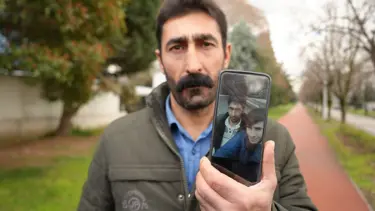 Yıllar önce çekilen fotoğraf hayatını kararttı. Baba ve bebeğine saldıran sanıkla aynı karede