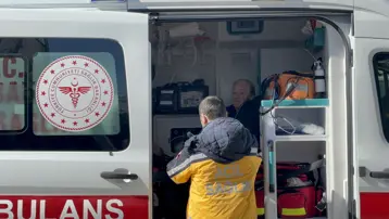 Yaya geçidindeki yolcuya çarptı. Ani frenle 7 yolcu yaralandı