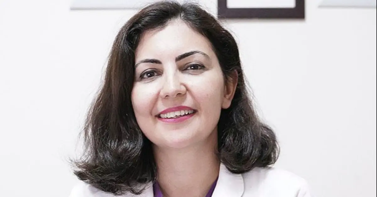 Kas gevşetici yerine başka ilaç verildi. Kalbi duran doktor yaşam savaşı veriyor