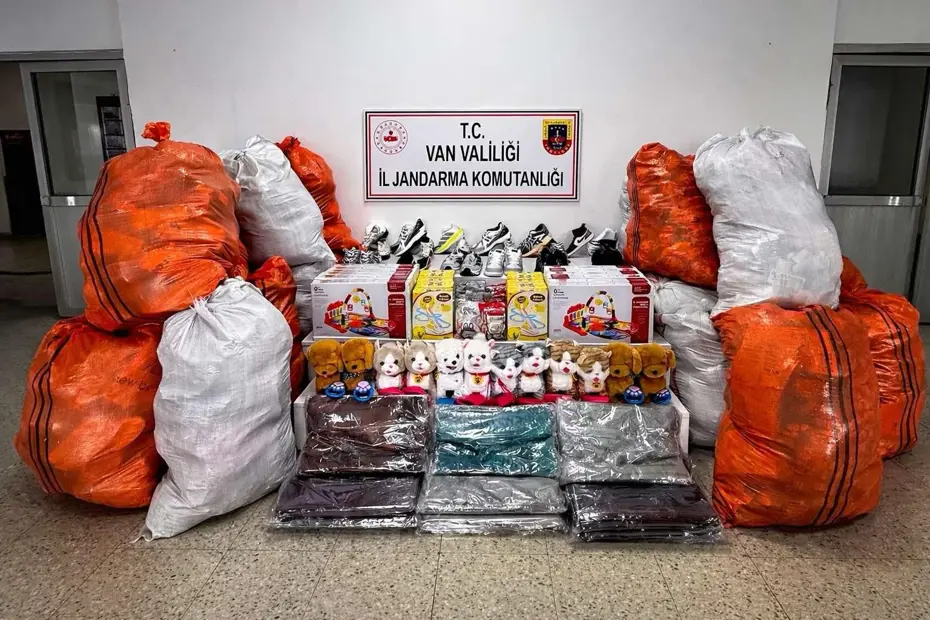 Van'da milyonlarca lira değerinde kaçak malzeme ele geçirildi