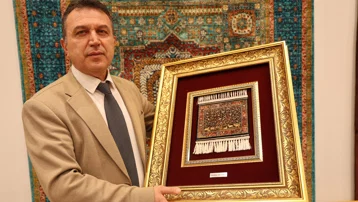 Dünyanın en küçüğü ama değer biçilemiyor. Desenleri sonsuzluğu simgeliyor