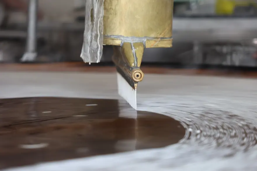 45 yıllık bakır ocakta hazırlanıyor. İçinde hiçbir katkı maddesi yok ''Piyasanın en ucuz tatlısı 2