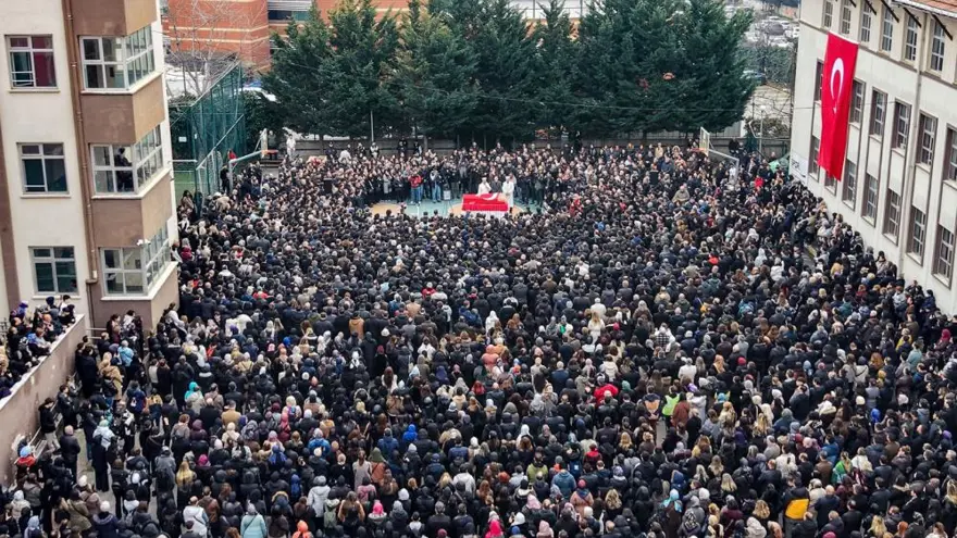 "ÇOK ÜZGÜNÜZ" 3 "ÇOK ÜZGÜNÜZ" 3